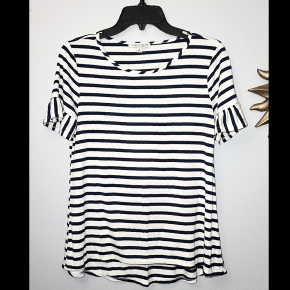 Green Envelope Tops - Trendy top by Green Envelope